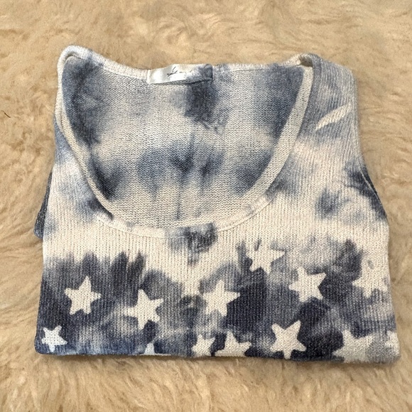 Gaze Knit Tie Dye Hearts Stars Sleeveless Swing Top - Picture 4 of 5